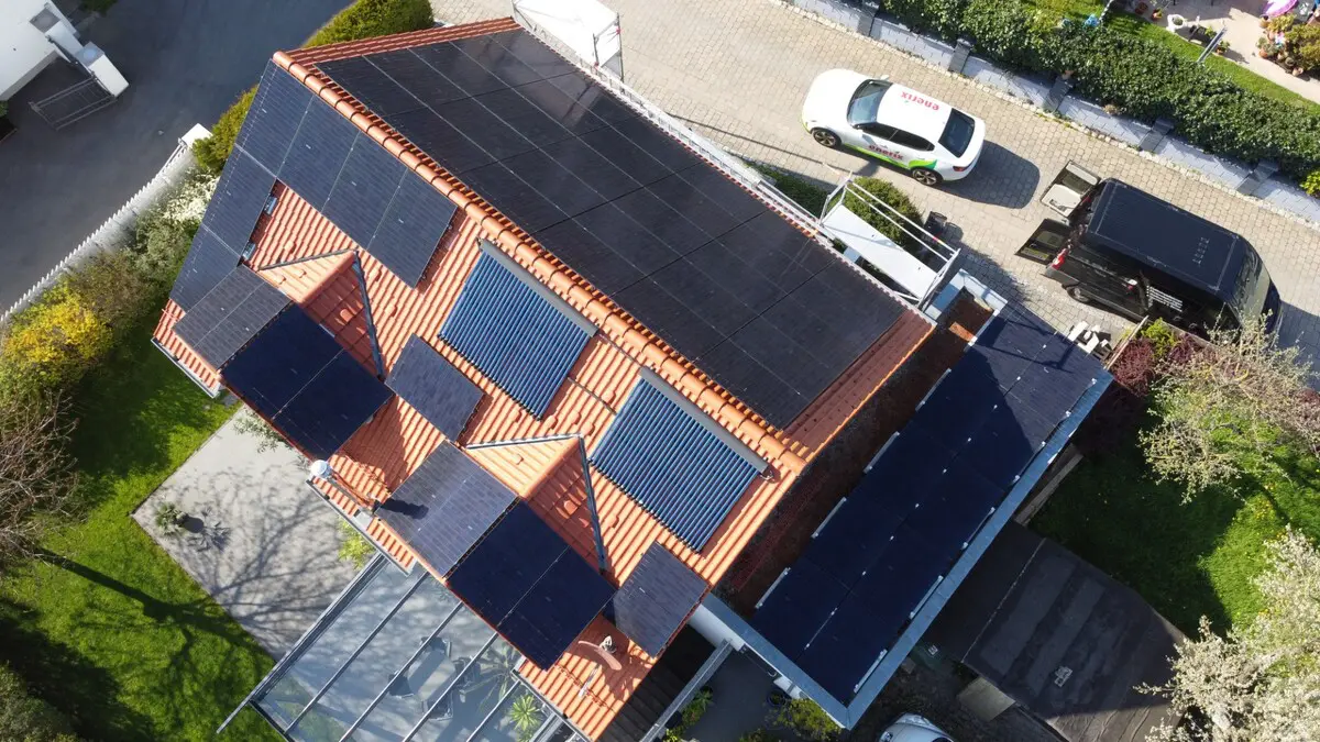 Photovoltaikanlage auf einem Hausdach in Eberdingen