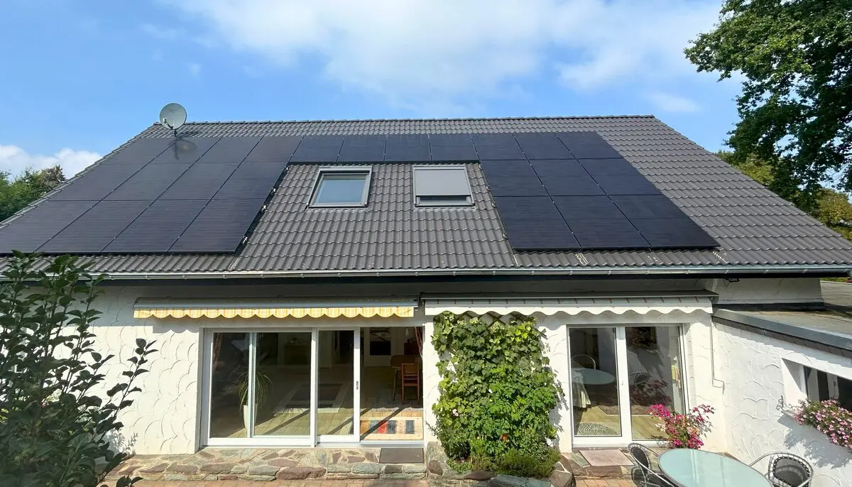 Photovoltaikanlage auf einem Hausdach in Langerwehe