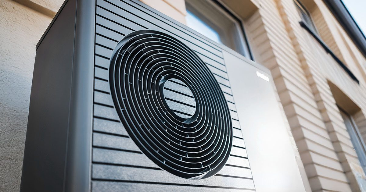 Eine Wärmepumpe in der Nahaufnahme.