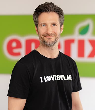 Ein Porträt von Christoph Seyfried, einem Mitarbeiter von enerix Graz