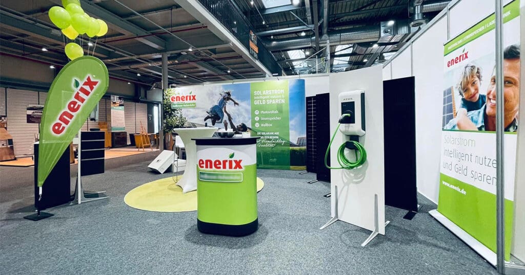 Ein Messestand von enerix auf einer Messe