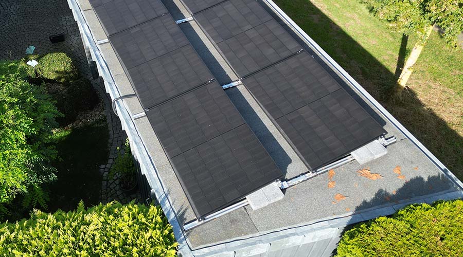 Flachdach PV mit Betonplatten