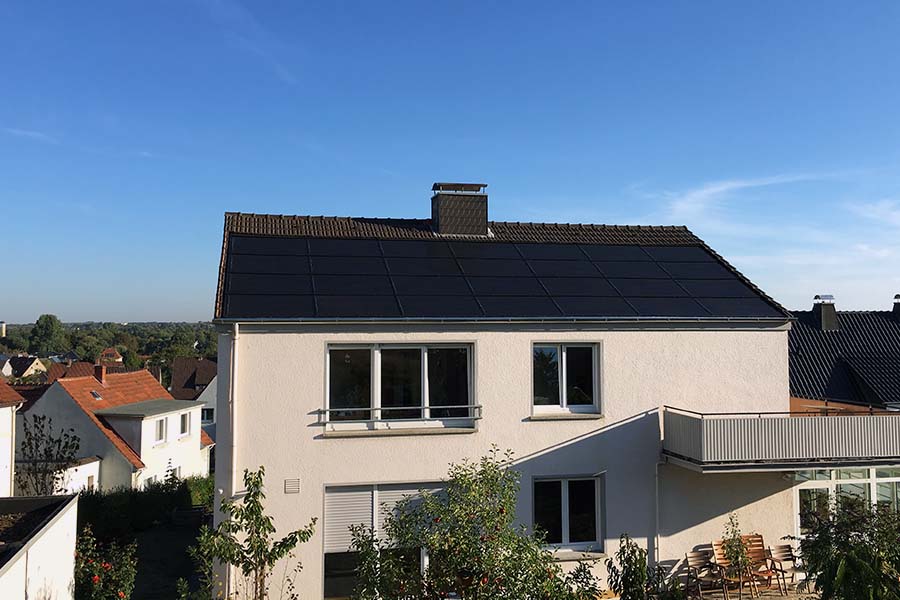 Indach Photovoltaikanlage enerix Minden