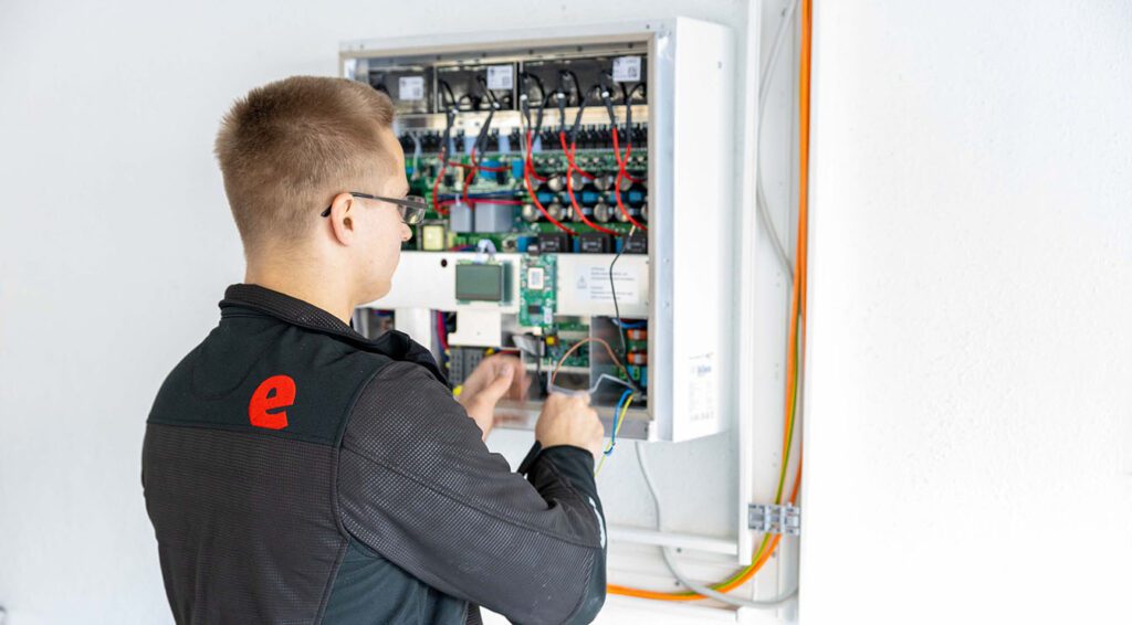 wechselrichter montage elektro