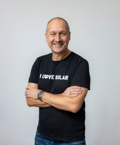 Porträt vpn Jürgen Berg, dem Geschäftsführer von enerix Regensburg